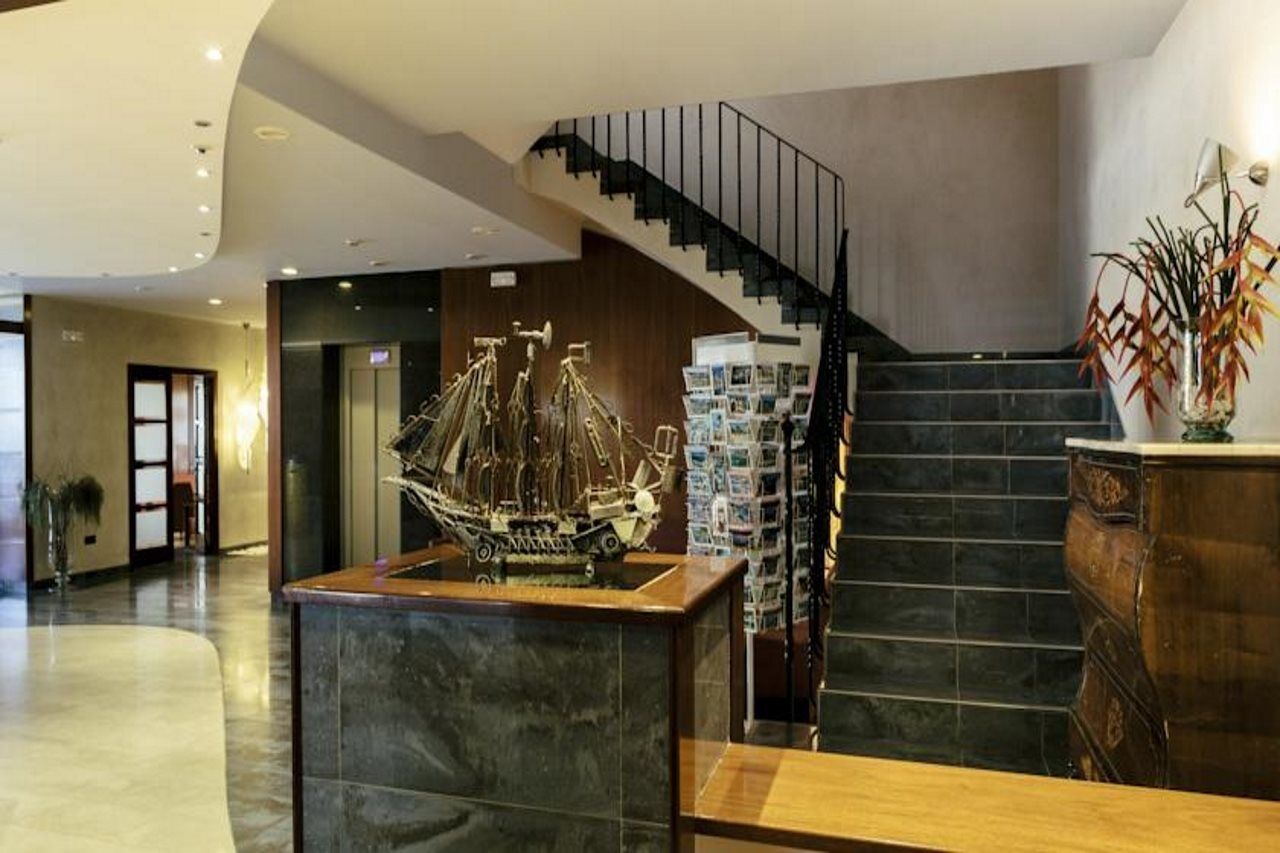 Hotel Montecarlo Spa & Wellness Roses Exterior foto